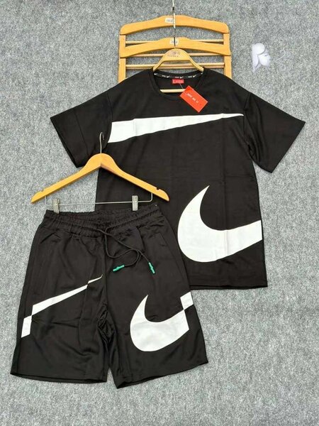 Ensemble de sport moderne