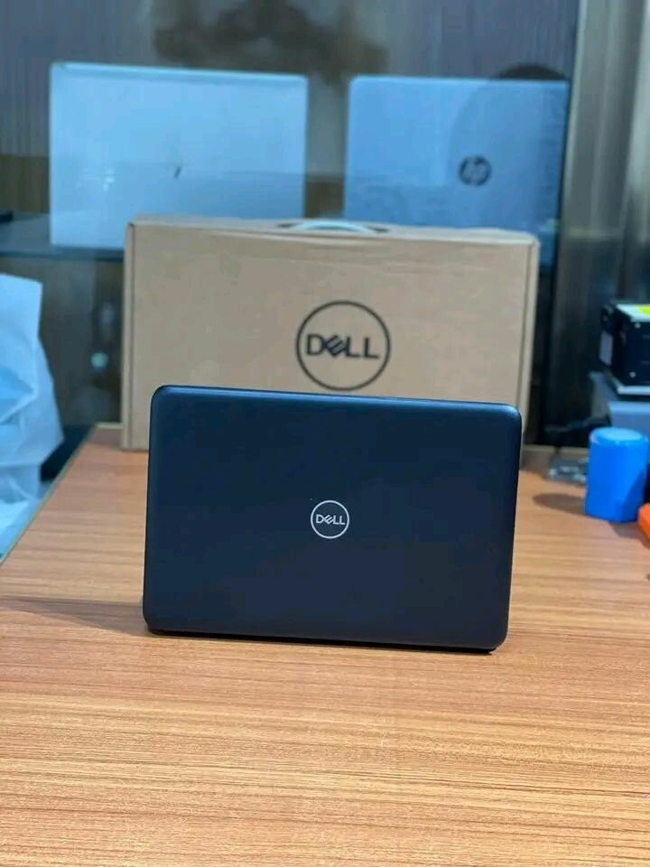 Dell Laptop Portable Compact