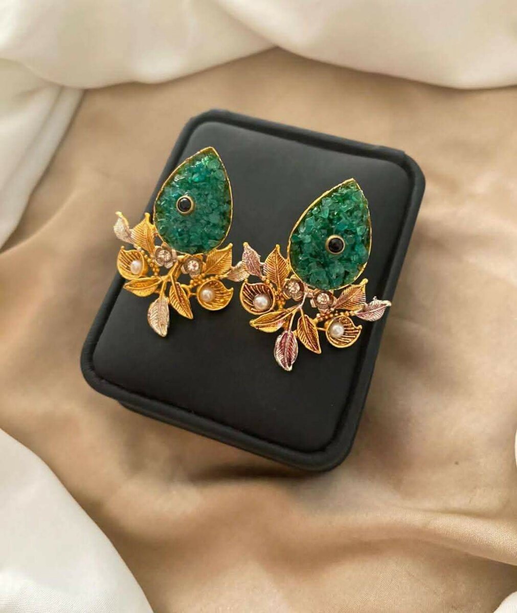 Ladies earrings