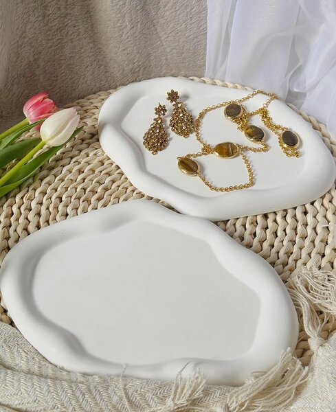 Cloud tray