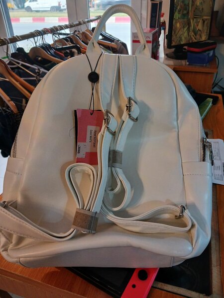 Sac à dos blanc mignon