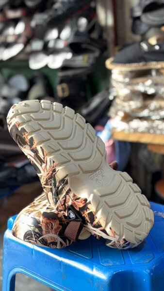 Sabots de jardin camouflage