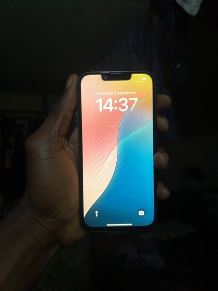 iPhone 13 simple