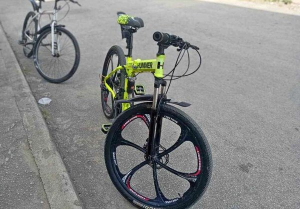 Vélo pliant robuste rétroéclairé