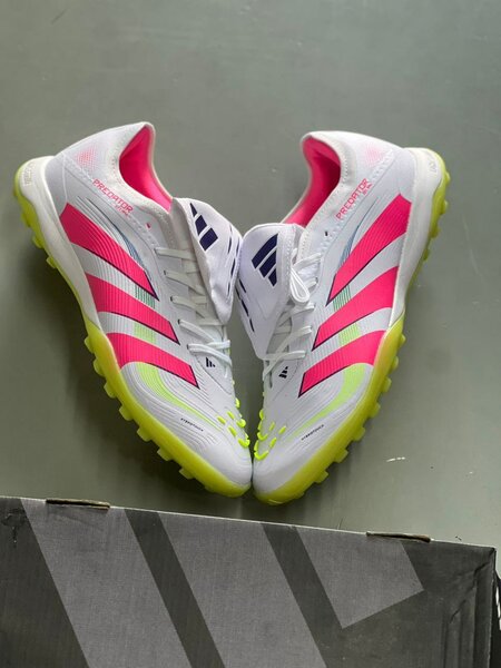 Chaussures de Football Dynamiques