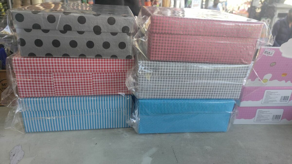 Suit boxes