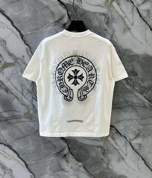 T-shirt blanc imprimé tendance
