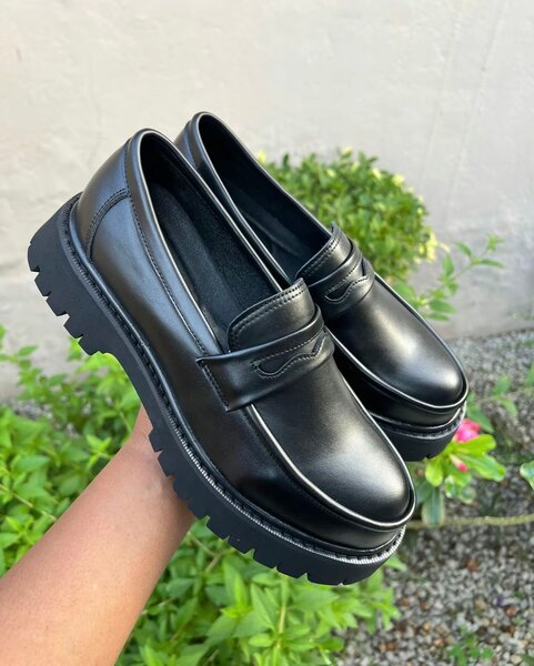 Mocassins noirs élégants homme