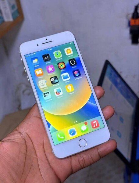 iPhone 8 Plus blanc