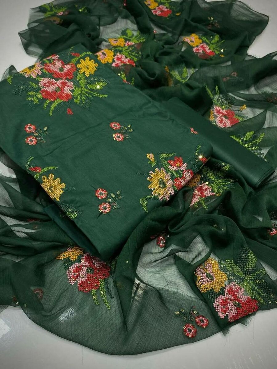 Ladies suit