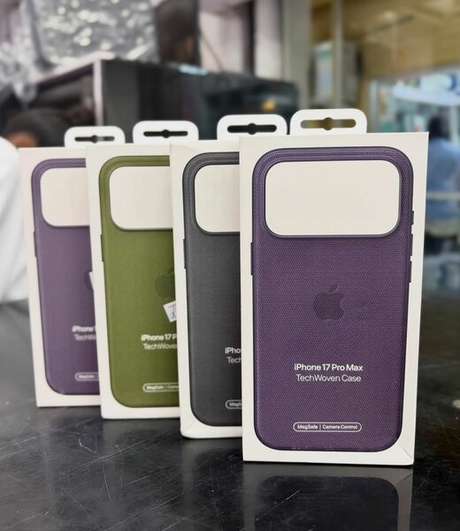 Coque TechWoven iPhone 17