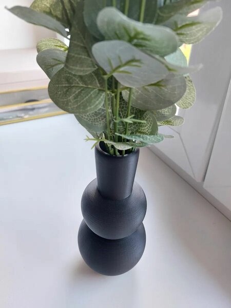 Isobel vase