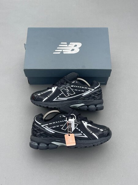 Sneakers New Balance 740