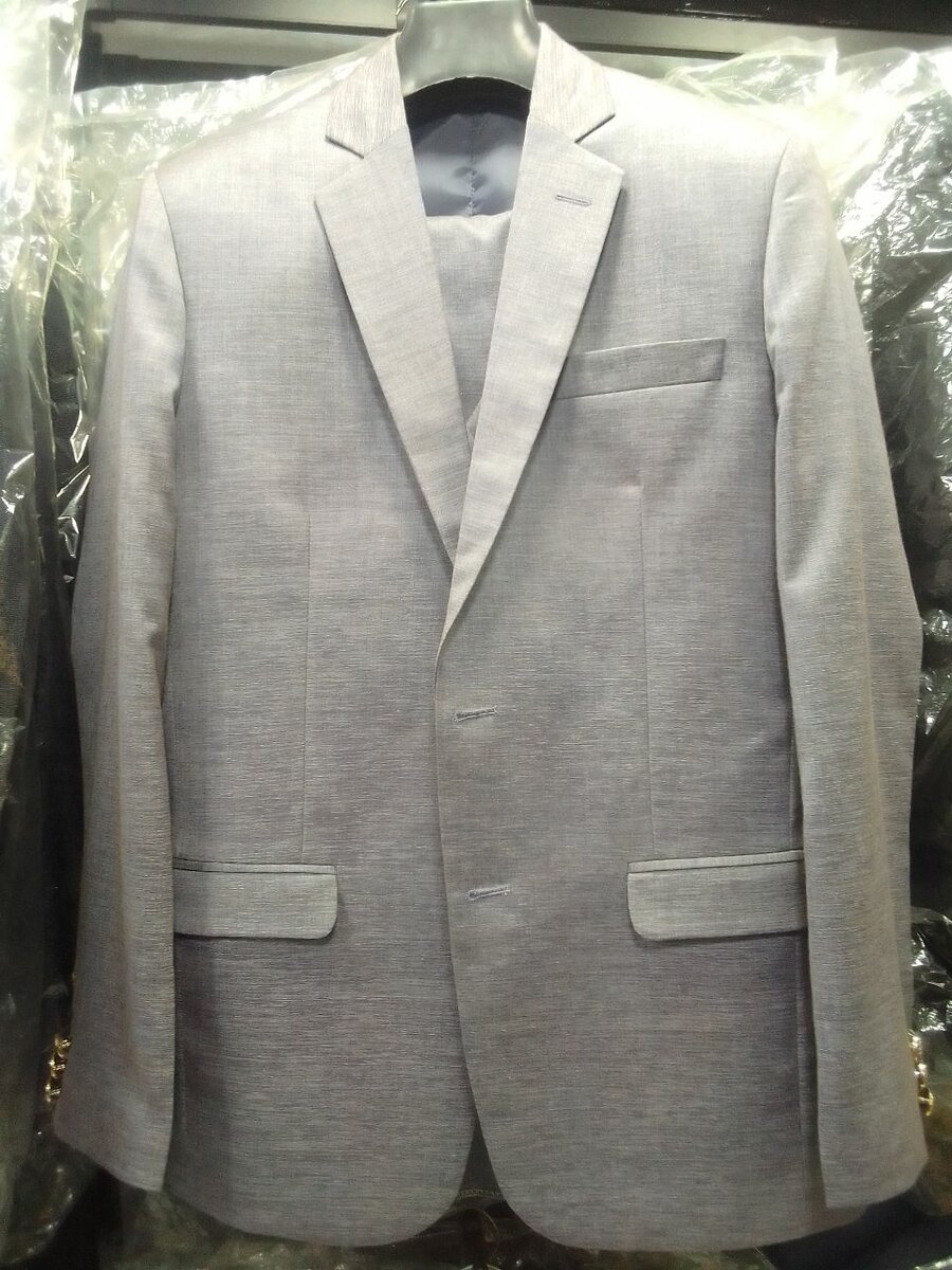 Coa and pant suit