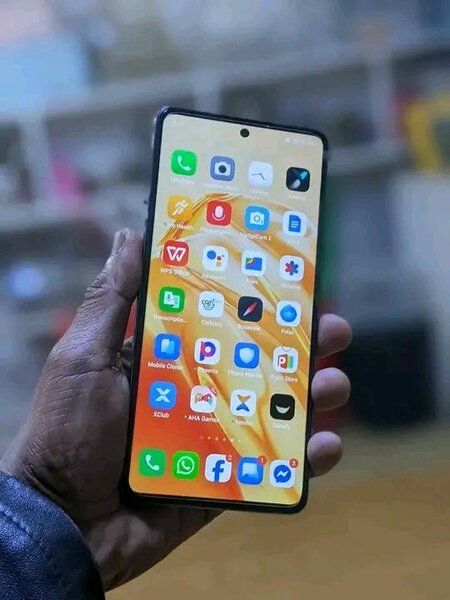 Smartphone Infinix moderne