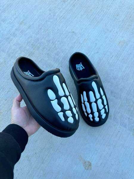 Claquettes tendance pour homme