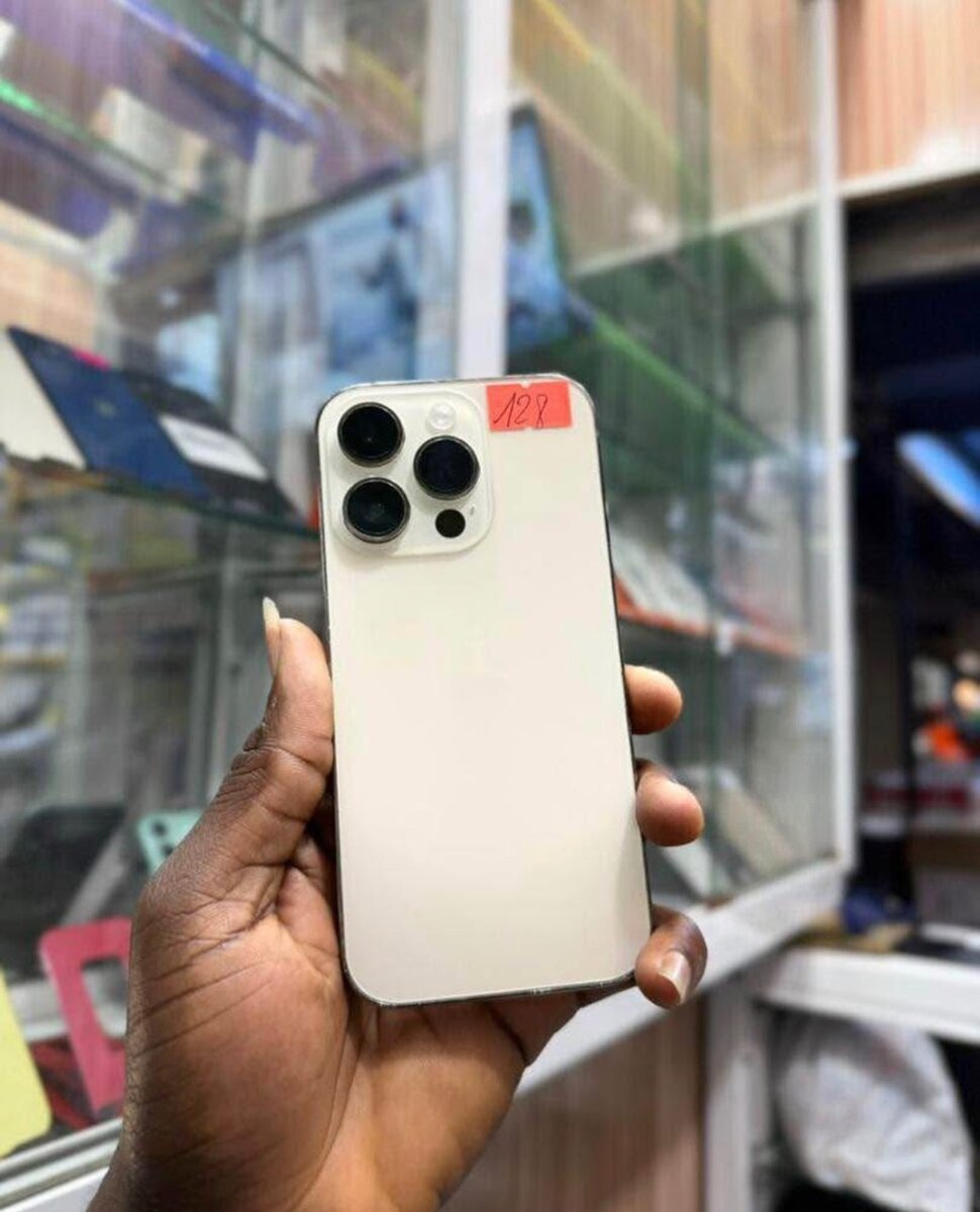 iPhone 14 pro max 128GO