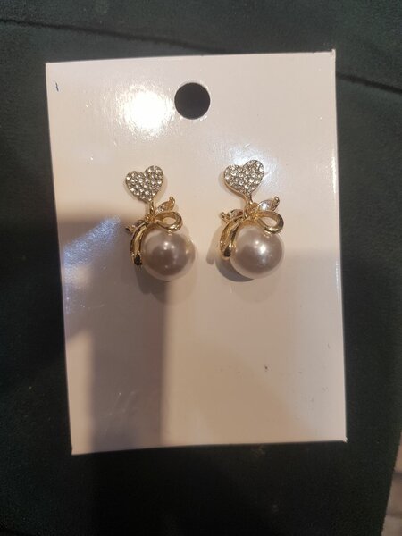 Earings