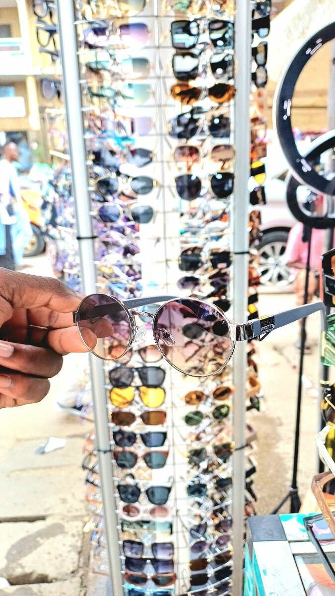 Lunettes de soleil UV tendance