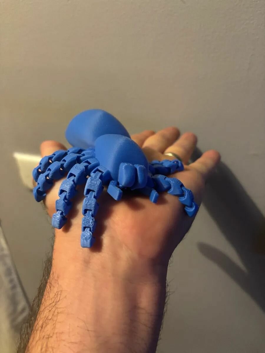 Articulated spider