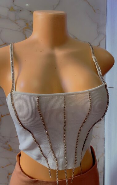 Haut bustier à strass élégant
