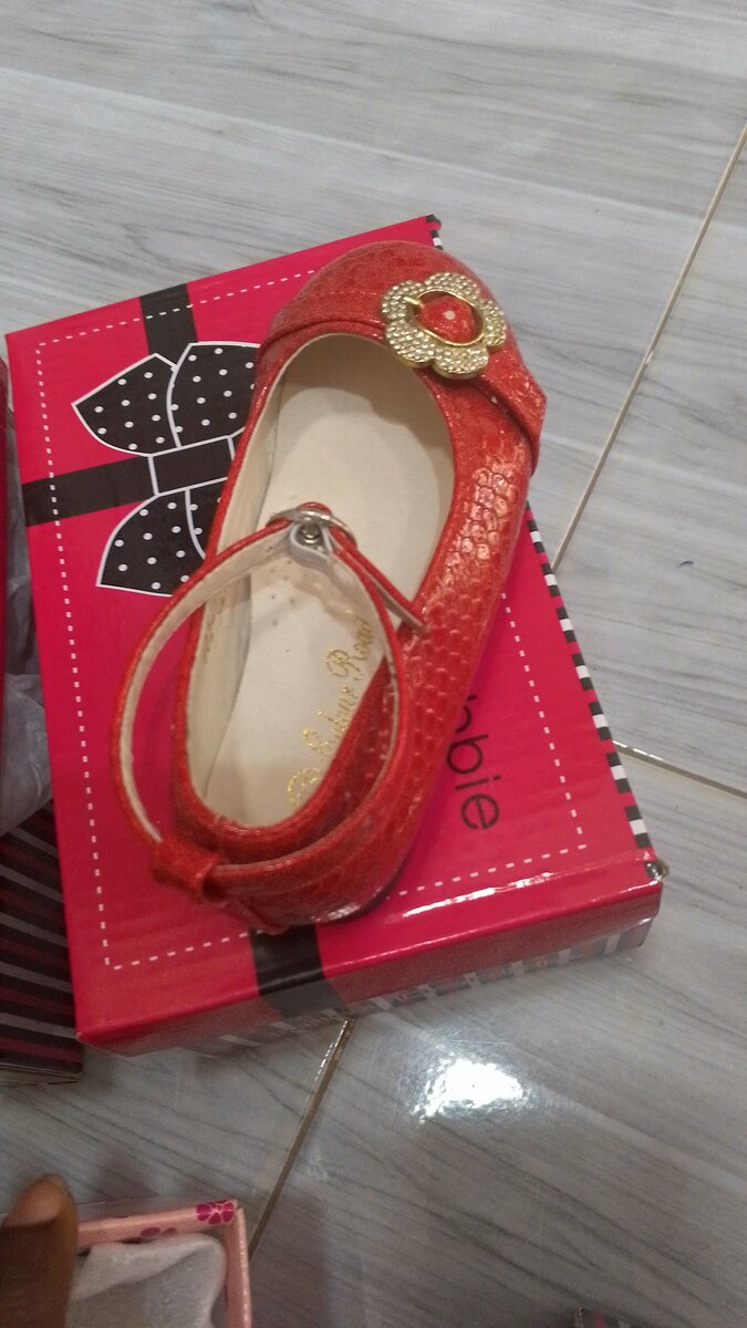 Girls shoe