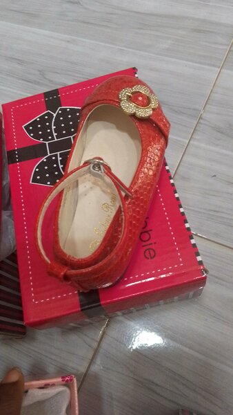 Girls shoe