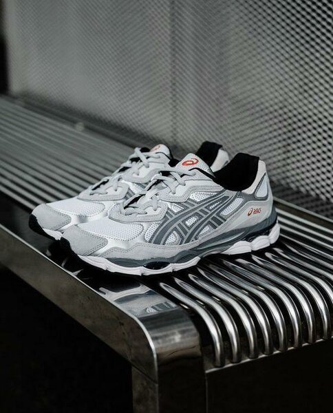 Les asics