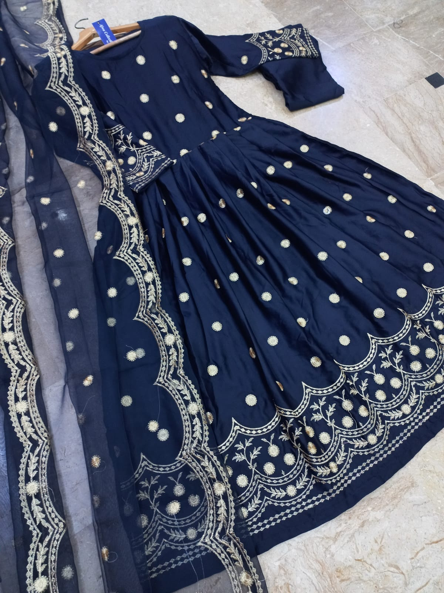Overlock Dress