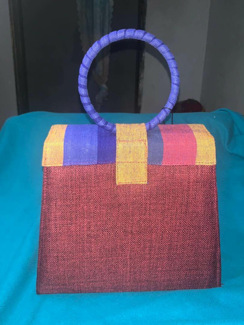 Sac à main en tissu coloré