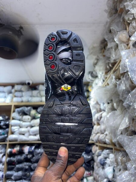 Baskets noires Tn confortables