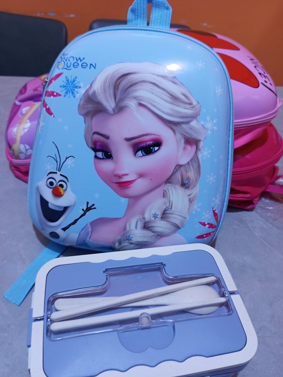 Sac à dos enfant et bol repas