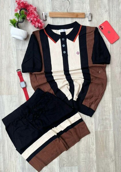 Tenue décontractée rayée homme