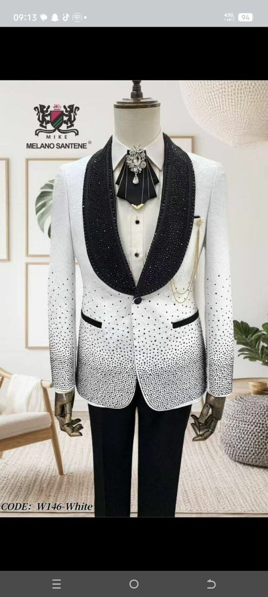 Costume élégant hommes classe