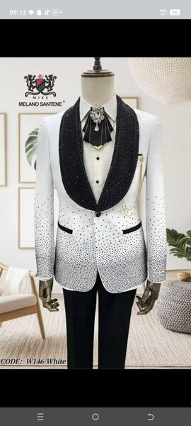 Costume élégant hommes classe