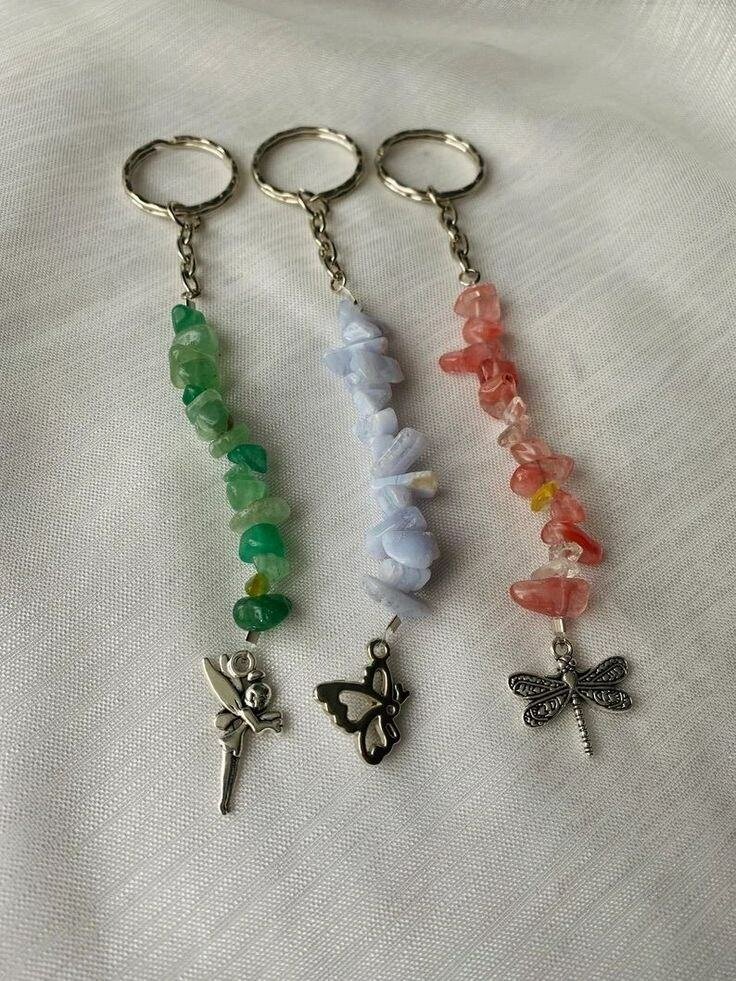 Porte-clés artisanaux colorés