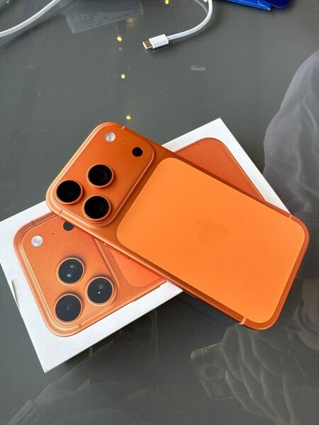 iPhone 17 Pro - Couleur Orange