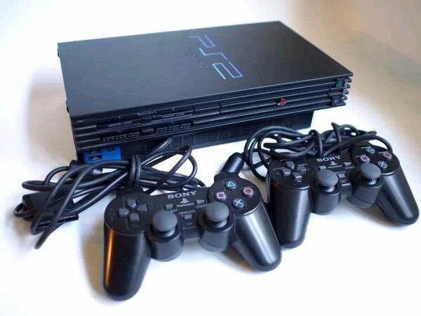Console Sony PS2 avec manettes