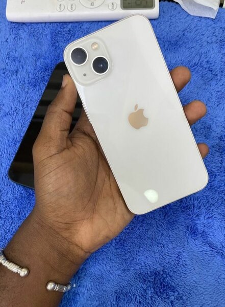 iPhone 13 Blanc 128Go