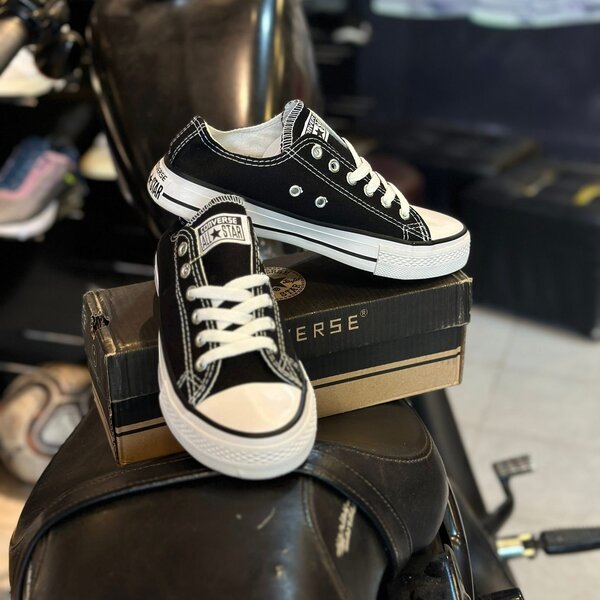 Baskets en toile classiques