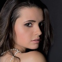 Лина Холодова