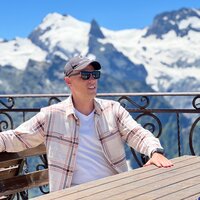 Дмитрий Лапин