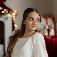 Ангелина Белозёрова