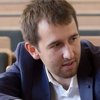 Михаил Леонов