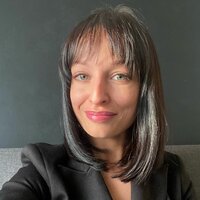 Юля Коршунова