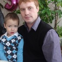 Александр Неустроев