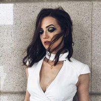 Александра Лесь