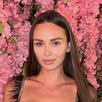 Анна Харникова