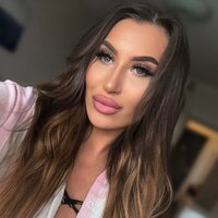 Арина Романова