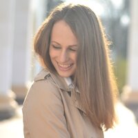 Николь Ушкалова